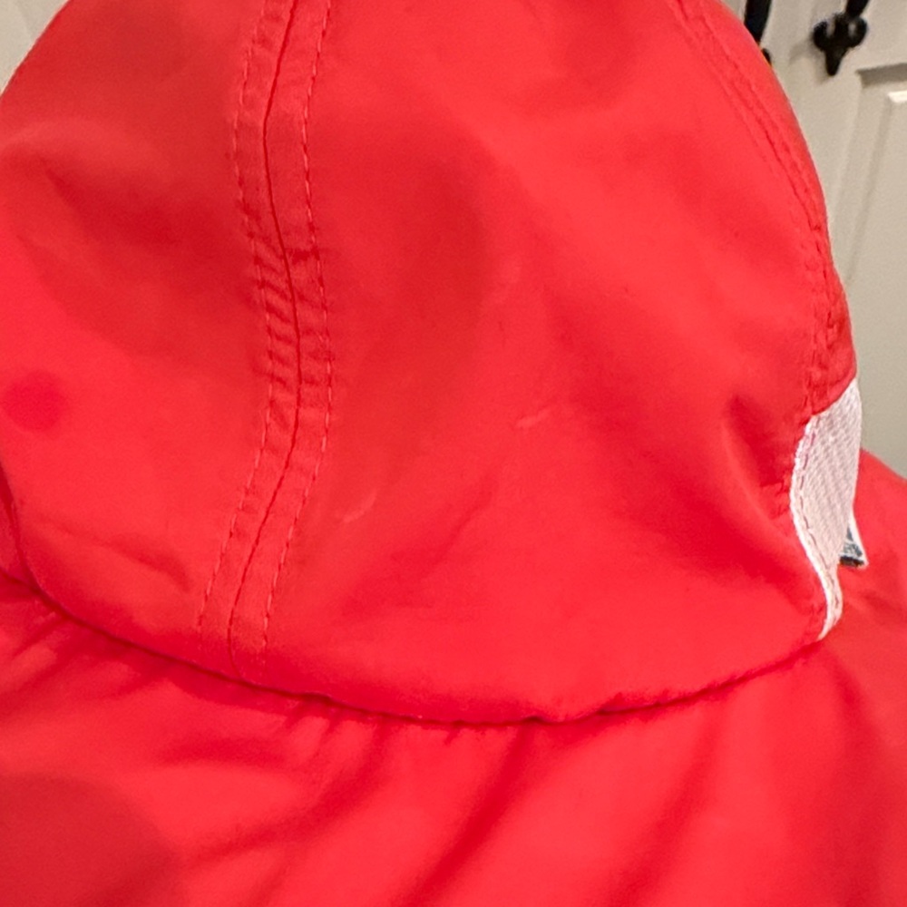 SwimZip Red Sun Hat - Picture 8 of 9